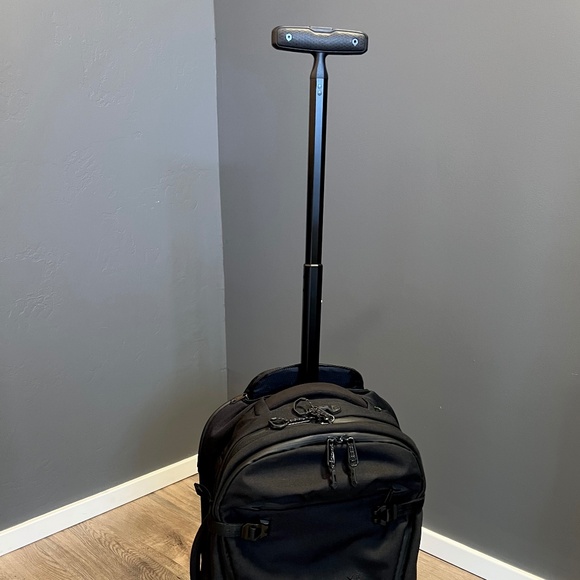 Eagle Creek Caldera 37L Convertible International Carry-On Bag - Picture 5 of 16